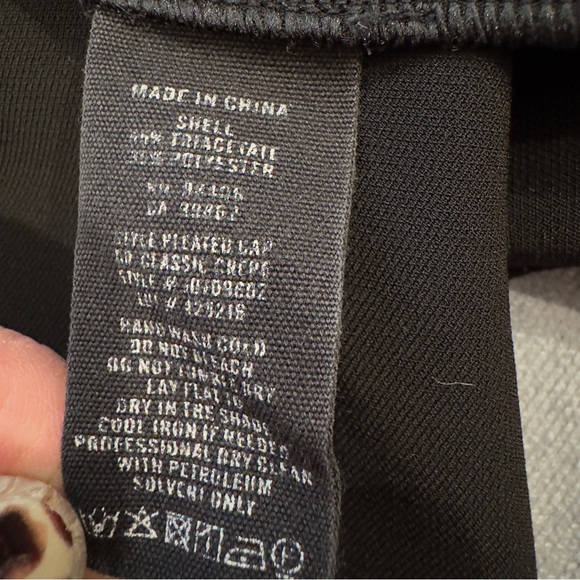 Theory Black Pleated Cap Sleeve Dress • size 4 - Picture 13 of 13